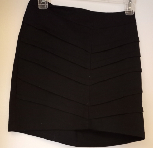 Windsor,Lg. Black skirt - Picture 1 of 3